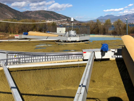 Cyanobacteria bloom control in Erhai Lake
